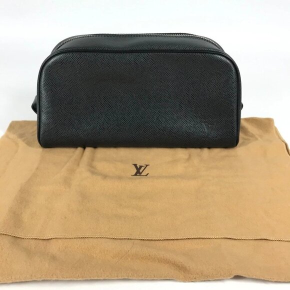LOUIS VUITTON M30222 Taiga Trousse Toilette PM bag pouch Clutch Bag - Picture 1 of 16